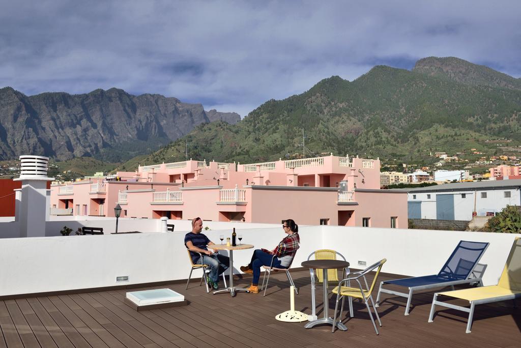 Apartamentos Adjovimar Los Llanos De Aridane Exteriör bild