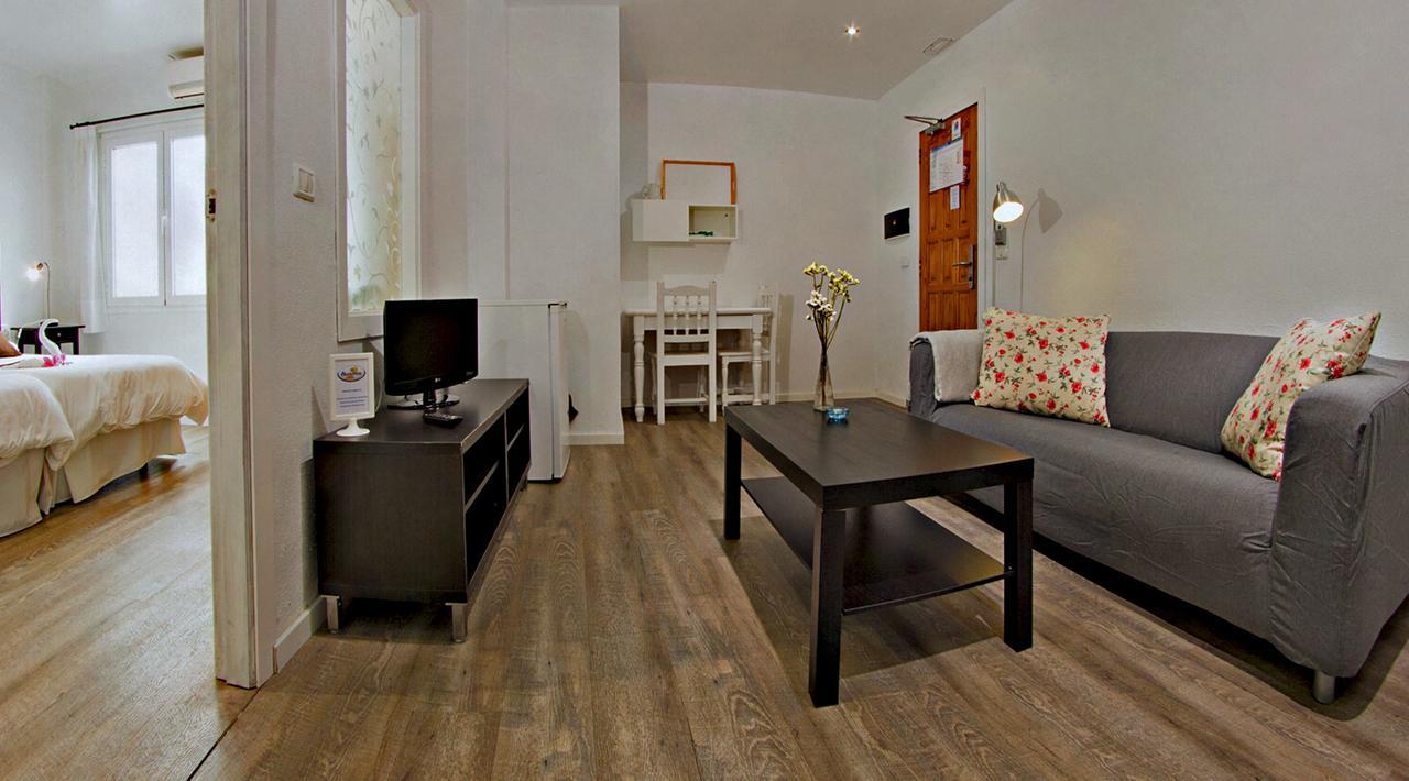 Apartamentos Adjovimar Los Llanos De Aridane Exteriör bild