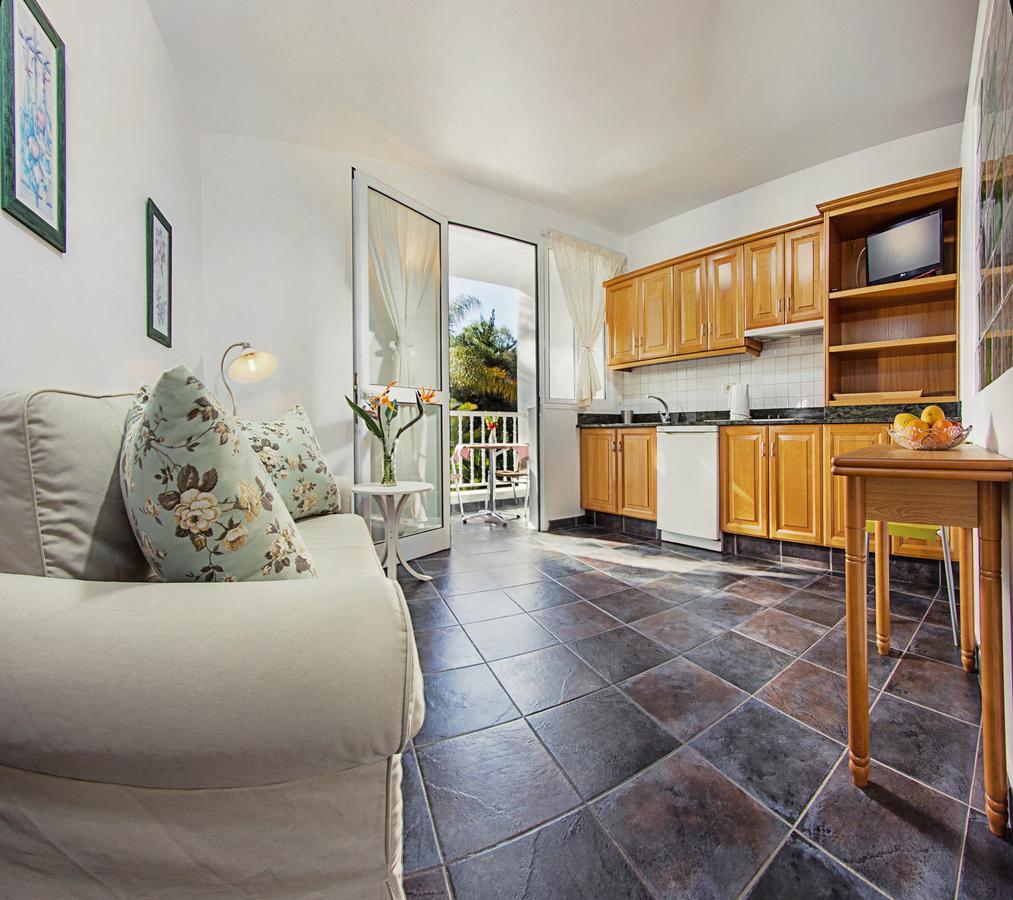 Apartamentos Adjovimar Los Llanos De Aridane Exteriör bild