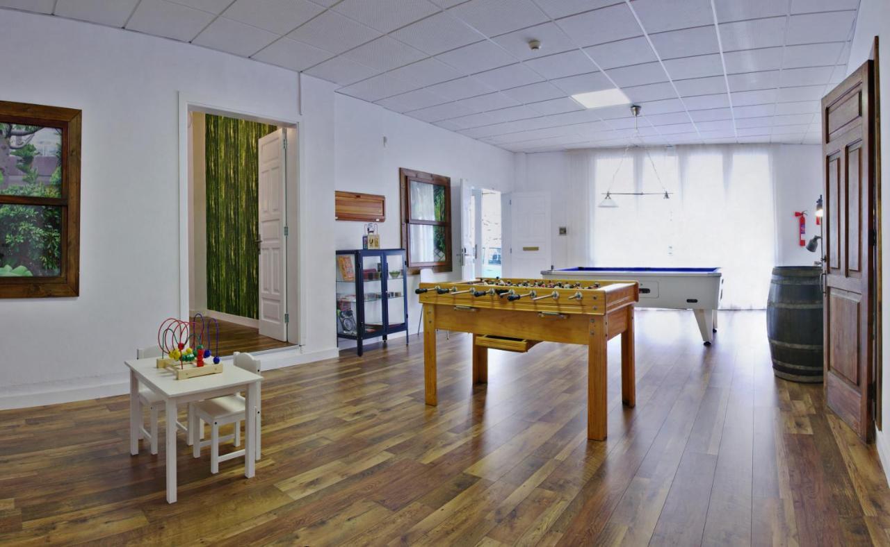 Apartamentos Adjovimar Los Llanos De Aridane Exteriör bild